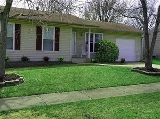 1354 Shallow Lake Dr, O'Fallon, MO 63366