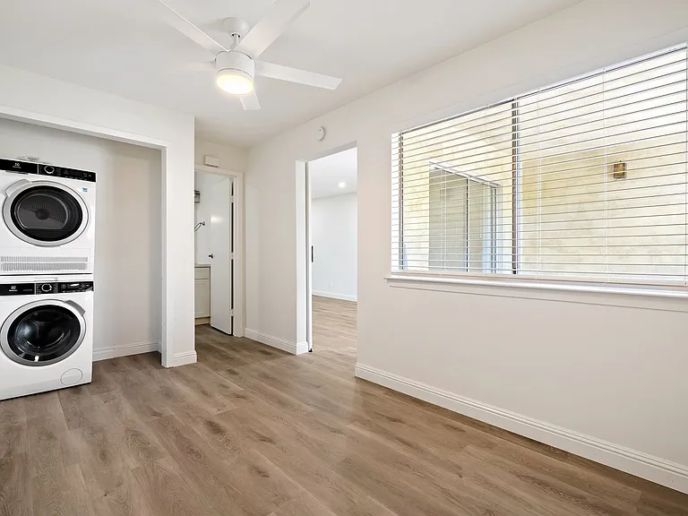 544 Pacific Street — Photo 4