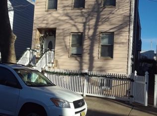 23 Nichols St, Newark, NJ 07105