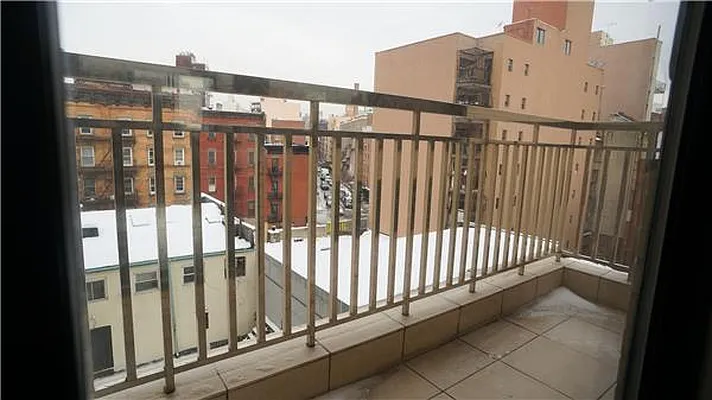 Rented by R New York | media 15