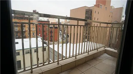 Rented by R New York