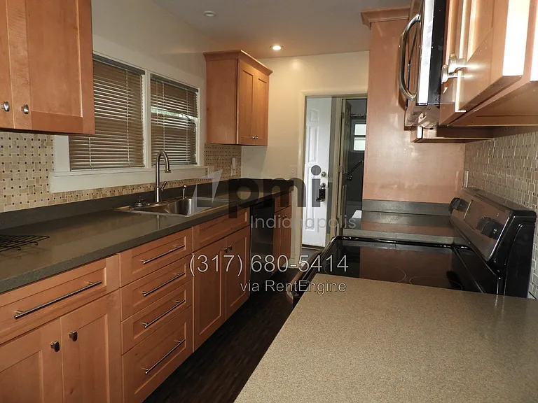 1214 S Washington St #B — Photo 2