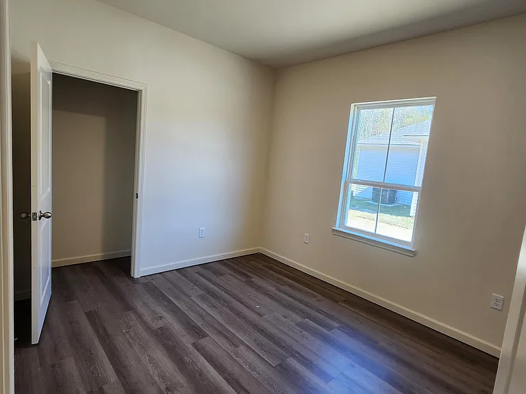 20963 Oregon St — Photo 8