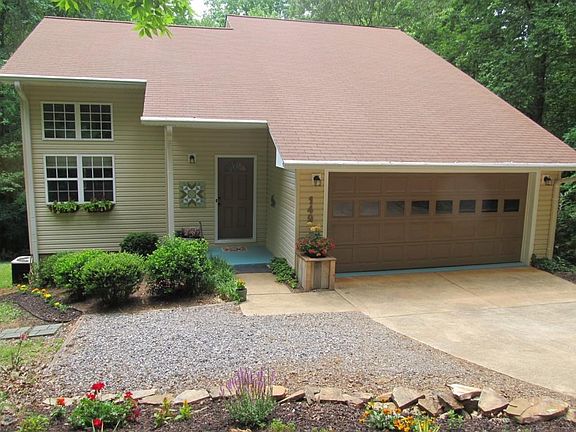 2nd image of 149 Hardwood Dr