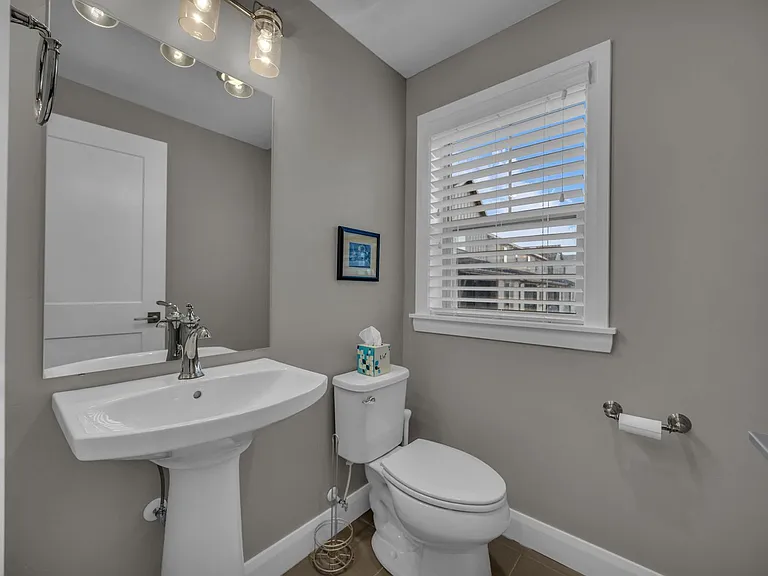 1072 W Cattail Ct — Photo 14