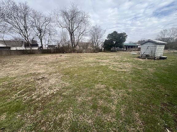 4th image of 220 Apache Cir