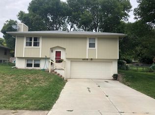 4608 Schroeder Dr, Omaha, NE 68157