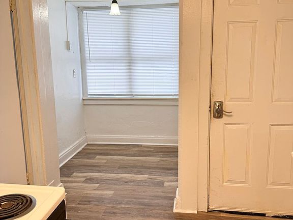 4th image of 621 S Adams St #1
