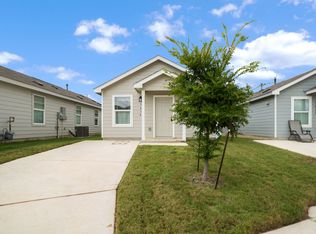 7434 Silos Rdg, San Antonio, TX 78252