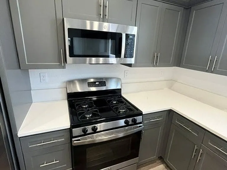 3008 N Creekside St — Photo 6