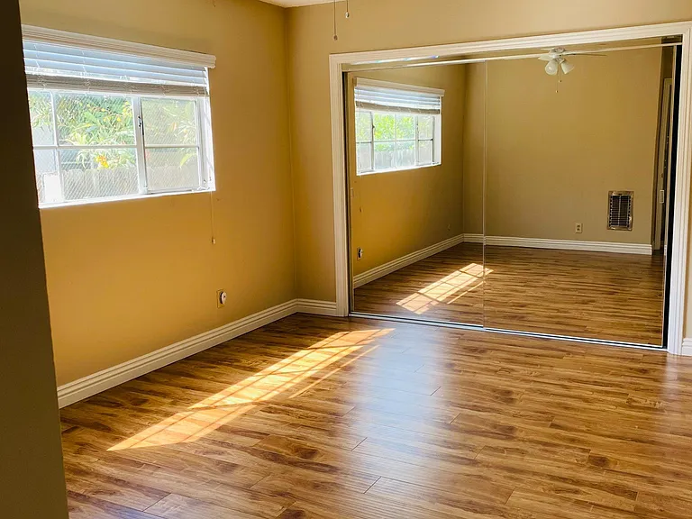 343 W Dryden St #B — Photo 15
