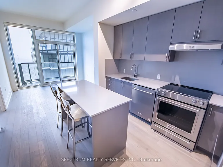9000 Jane St #Penthouse 119 — Photo 14