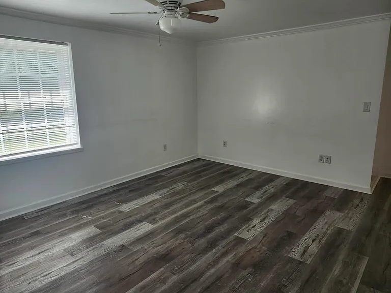 1100 Logan Ave #2B — Photo 9