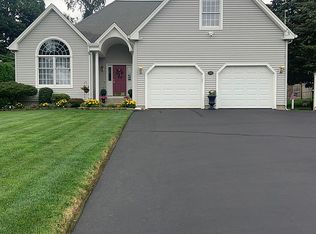 12 Timber Hill Rd, Cromwell, CT 06416