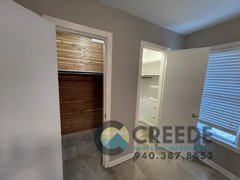 611 E University Dr — Photo 18