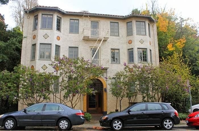 67 Glen Ave building