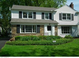 22211 Byron Rd, Shaker Heights, OH 44122