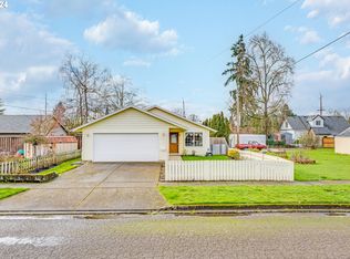 711 S Willamette St, Newberg, OR 97132