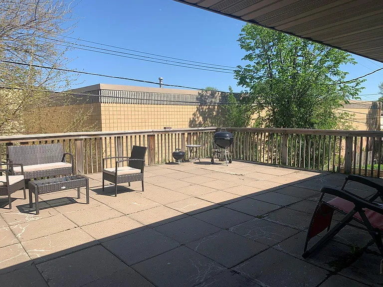 2237 Hampshire Ave S — Photo 3
