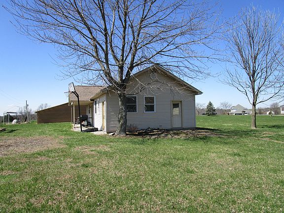 2nd image of 110 Vail Dr