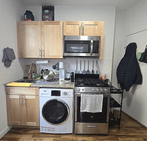 91 E 3rd St #19 — Photo 4