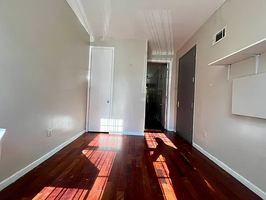 Rented by ERNY LLC | media 6