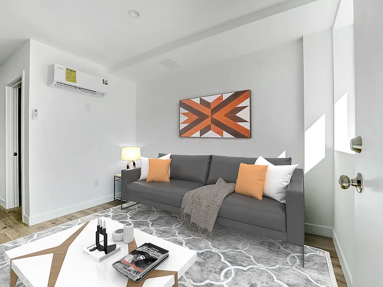 Valleywood Apartments - Studio