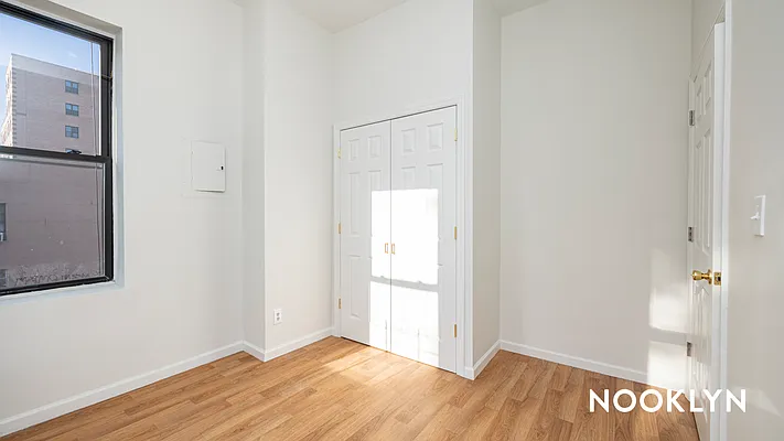 Rented by Nooklyn NYC LLC | media 18
