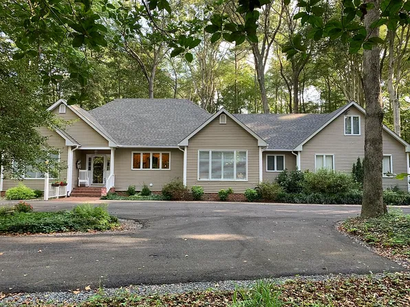 26180 High Banks Dr, Salisbury, MD 21801