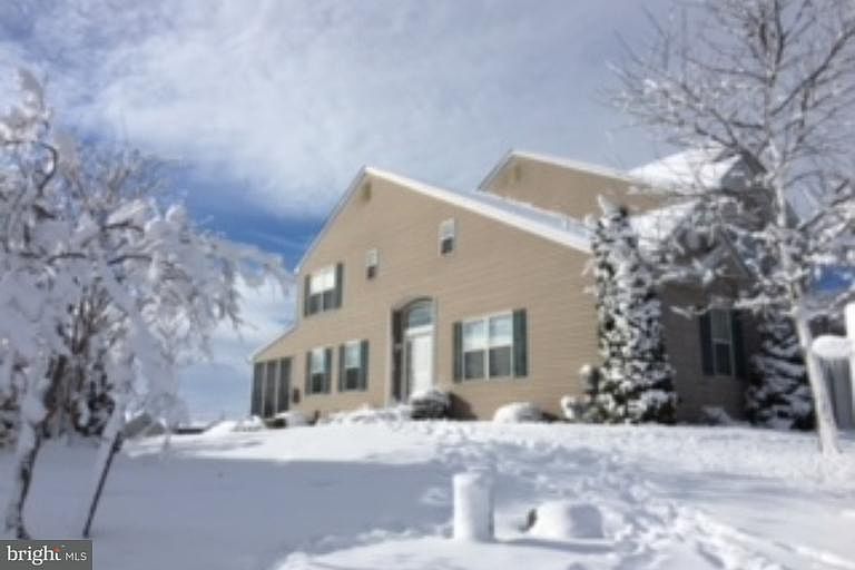 1st image of 240 Avonbridge Dr