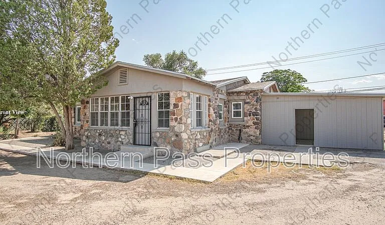 7320 Dale Rd #MAIN HOUSE — Photo 1