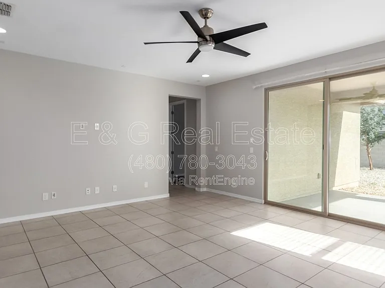 9027 W Missouri Ave — Photo 5