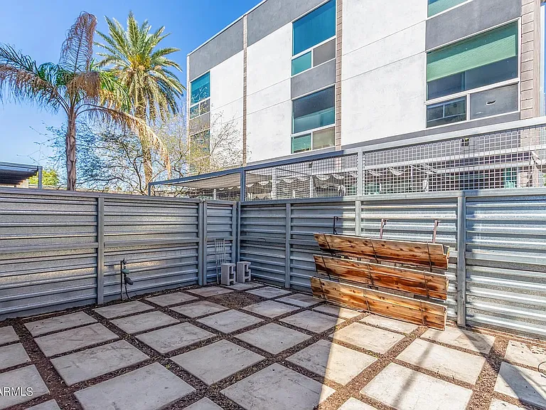 525 E Willetta St #9 — Photo 17