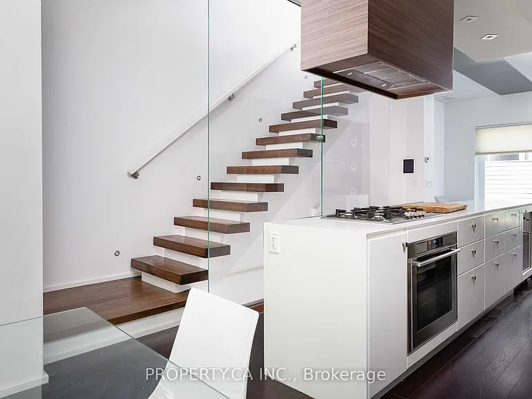 238 Manning Ave — Photo 8