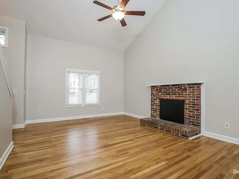1702 Plateau Ct — Photo 7