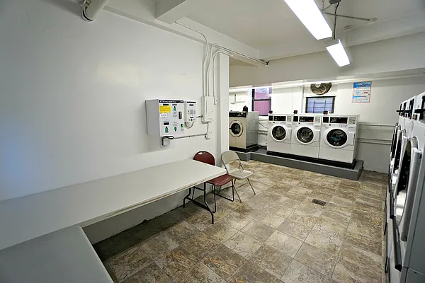 Sold by Anna Pinto Realty | media 22