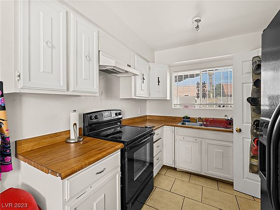 2nd image of 1816 Luning Dr