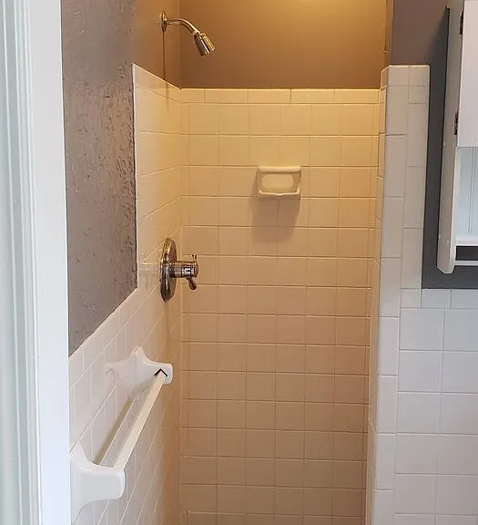 2302 Hutchinson Ave — Photo 18
