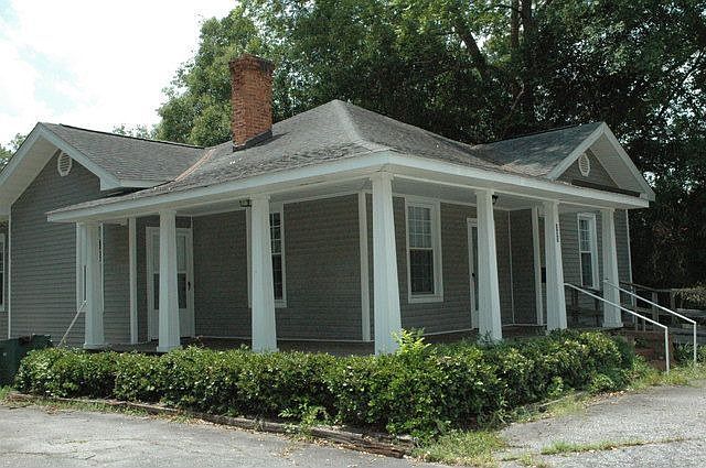 1st image of 351 W Cambridge Ave