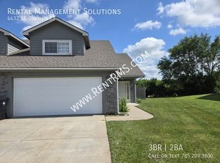 4432 SE Oakview Ct, Topeka, KS 66609