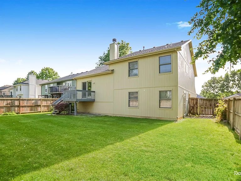 805 SW Harvest Dr — Photo 15