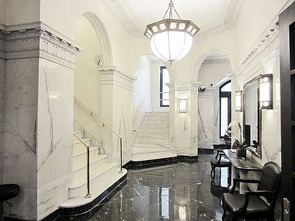 4th image of 780 W End Ave Unit Penthouse B