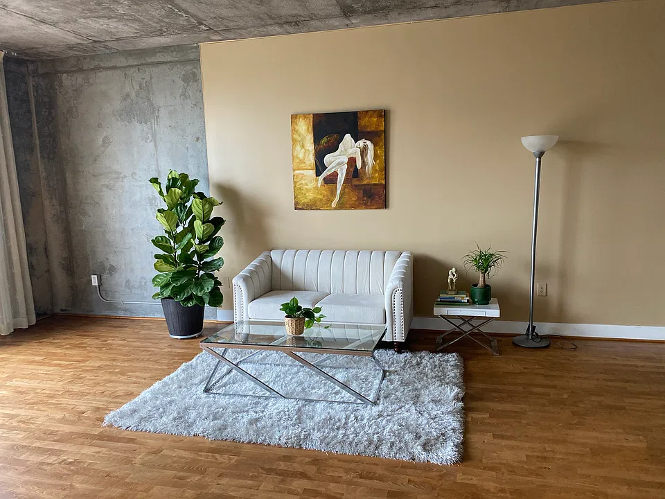 311 Oak St #808