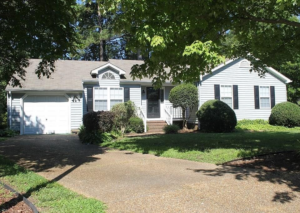 1st image of 925 Elton Hall Cir