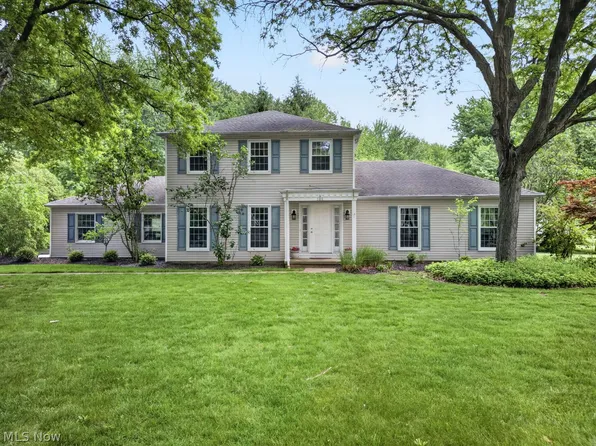 508 Kimerly Ct, Bay Village, OH 44140