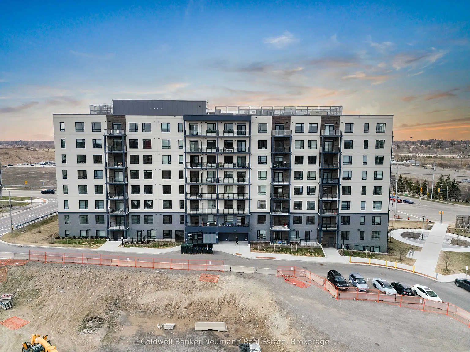3 bed, $2,500 — Photo 1