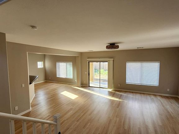 3rd image of 41393 W Capistrano Dr