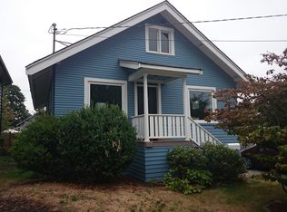 524 N 74th St, Seattle, WA 98103