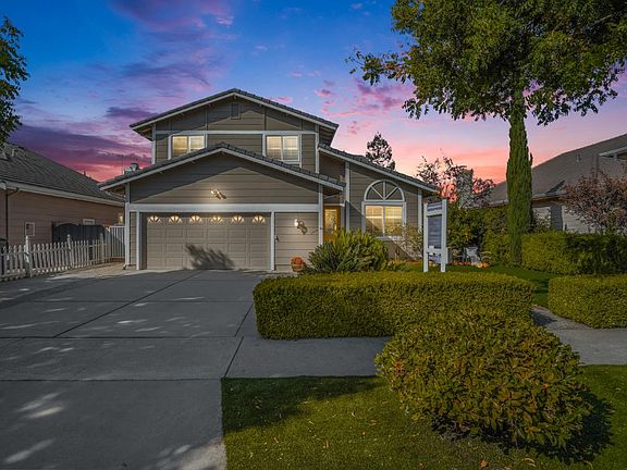 2nd image of 3219 Heritage Estates Dr