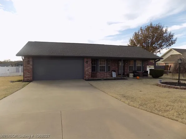 101 Heather Ln, Pocola, OK 74902